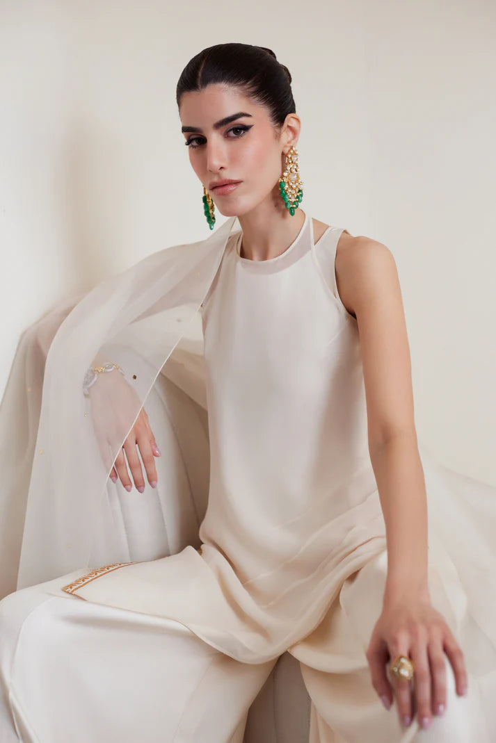 Noor (نور)